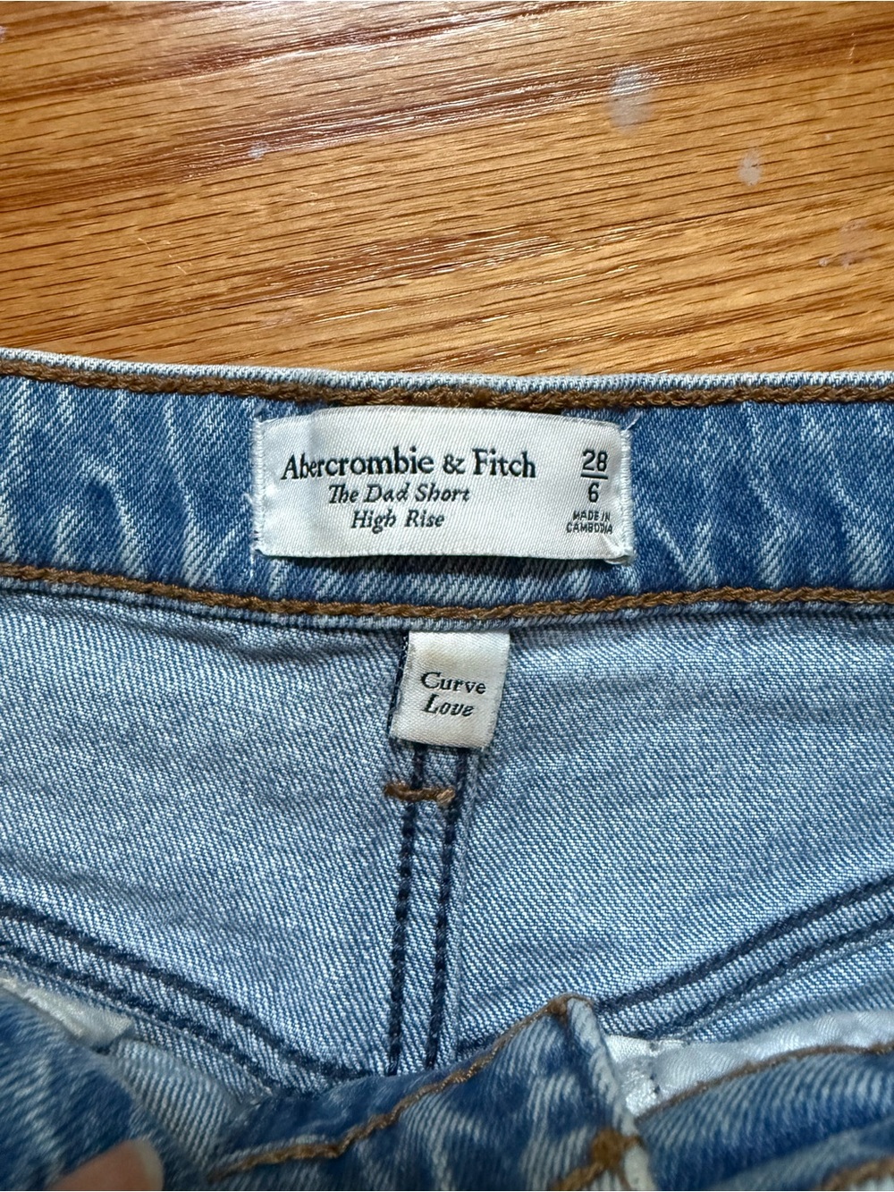 Abercrombie & Fitch Light Blue High-Rise Dad Shorts - Picture 5 of 5